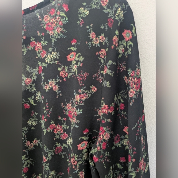 American Rag black floral print long sleeve drawstring waist romper size M EUC - Picture 7 of 10